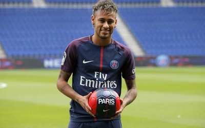 爱游戏-刚仁世青赛一战成名